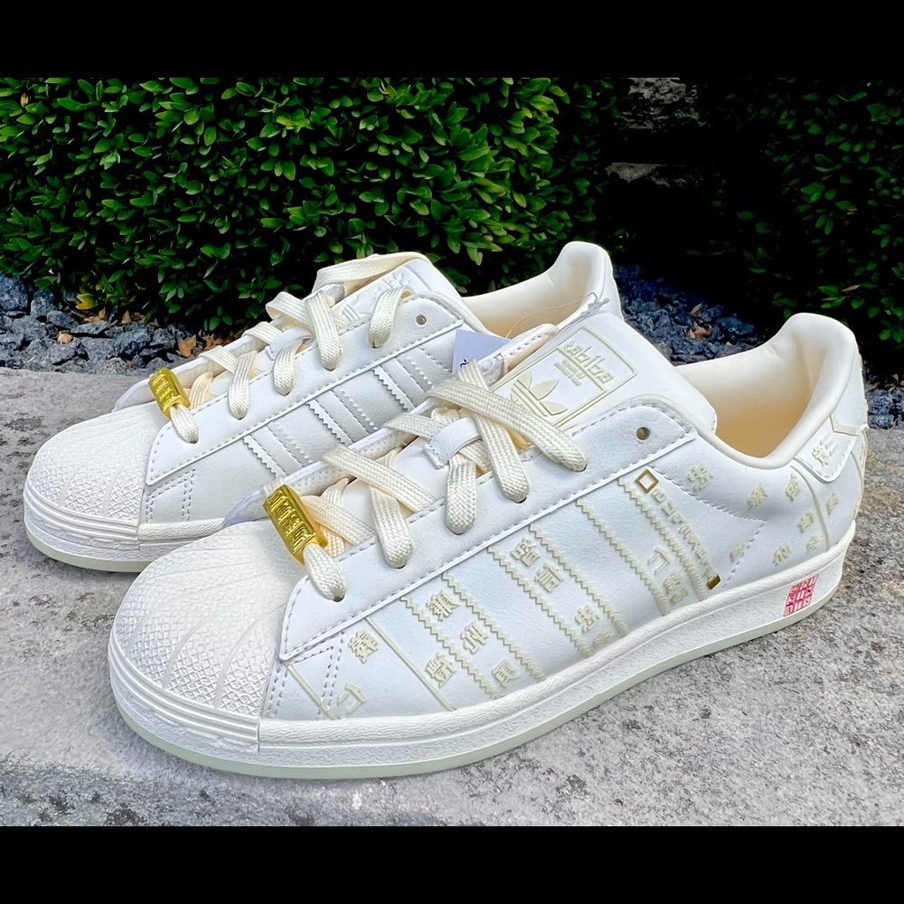 Adidas Superstar Chinese New Year CNY Cream White Mens size 6 1/2
